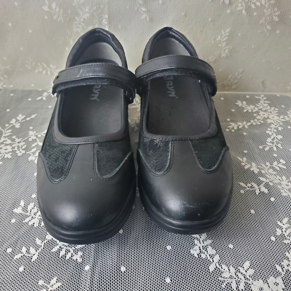 RYN Cindy Mary Jane Shoes Sz 8 - Picture 2 of 7